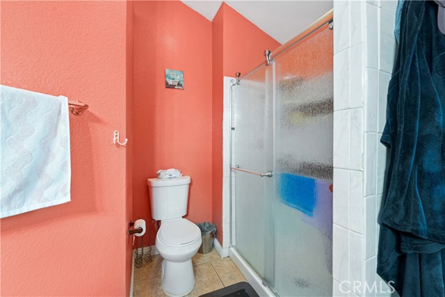 7726 Whitney Drive, Jurupa Valley CA: https://media.crmls.org/medias/f973554c-bb55-48c7-985d-28c6c6245634.jpg