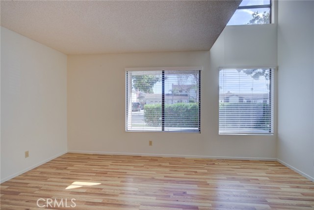 Detail Gallery Image 8 of 64 For 1220 Cobblestone Ln, Santa Maria,  CA 93454 - 3 Beds | 2/1 Baths