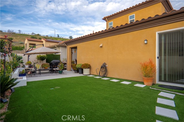 Detail Gallery Image 16 of 31 For 20525 Martingale, Saugus,  CA 91350 - 3 Beds | 3 Baths