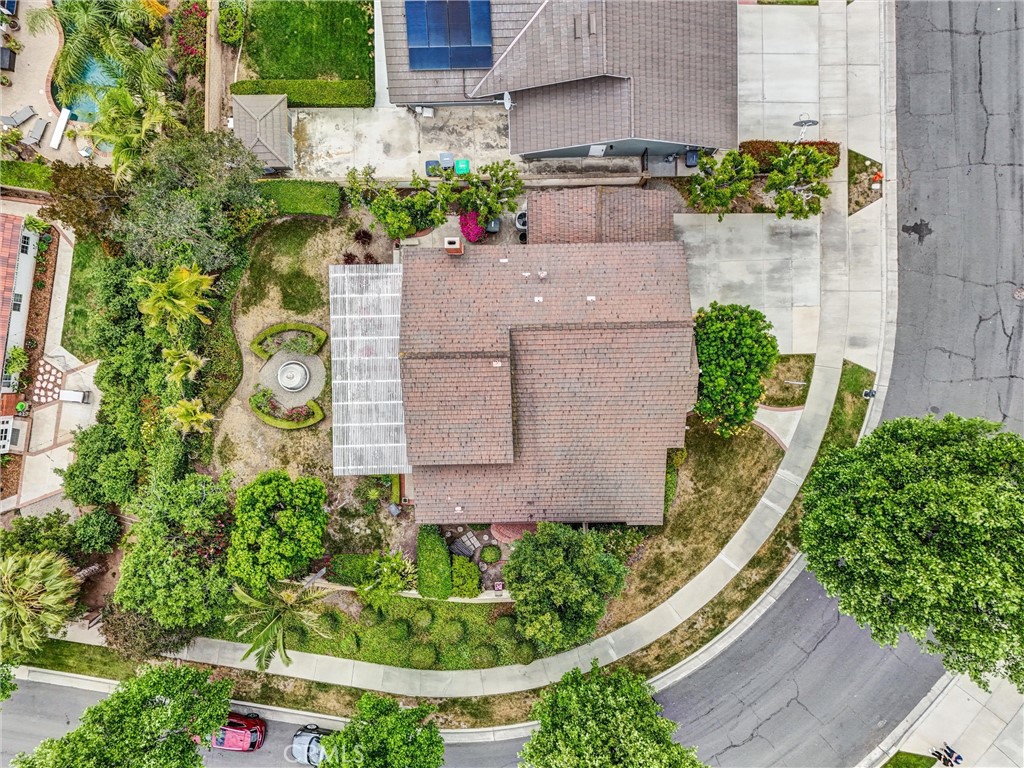 https://media.crmls.org/medias/f974f028-f060-4e1b-b704-629b7389797e.jpg?preset=X-Large
