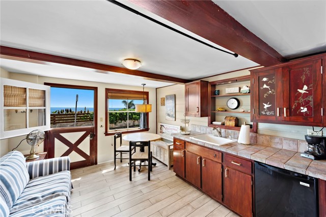 Detail Gallery Image 19 of 30 For 32060 Virginia Way, Laguna Beach,  CA 92651 - 2 Beds | 2 Baths