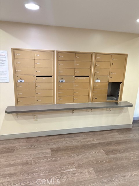 Detail Gallery Image 3 of 41 For 14630 Dickens St #307,  Sherman Oaks,  CA 91403 - 2 Beds | 2 Baths