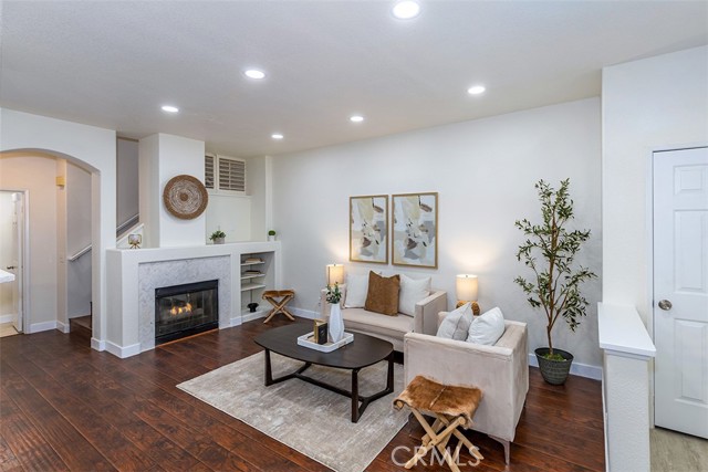 1010 S Gibraltar Avenue, Anaheim CA: https://media.crmls.org/medias/f975ca85-745d-4a51-b773-a136c25f5ebd.jpg