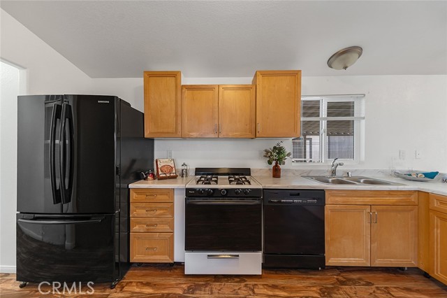 Detail Gallery Image 5 of 23 For 8681 Katella Ave #861,  Stanton,  CA 90680 - 4 Beds | 2 Baths