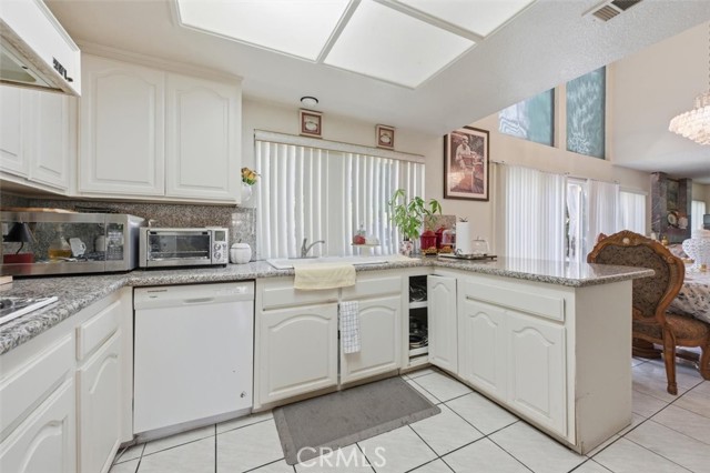 Image 12 of 72 For 6266 Shaker  