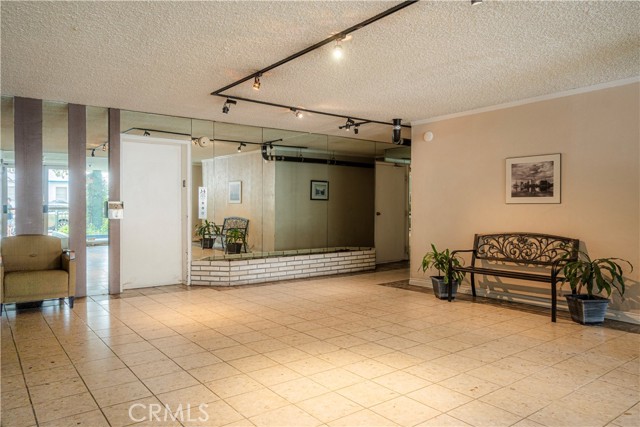1187 E 3rd Street, Long Beach CA: https://media.crmls.org/medias/f9767fa0-19bd-4f70-a430-aff28b249450.jpg