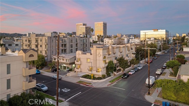 Detail Gallery Image 34 of 45 For 11359 Missouri Ave, Los Angeles,  CA 90025 - 4 Beds | 3/1 Baths