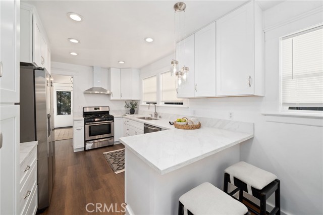 Detail Gallery Image 10 of 32 For 1148 Chestnut Ave, Long Beach,  CA 90813 - 4 Beds | 2 Baths