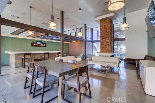 Detail Gallery Image 6 of 39 For 5585 E Pacific Coast #115,  Long Beach,  CA 90804 - 2 Beds | 1 Baths