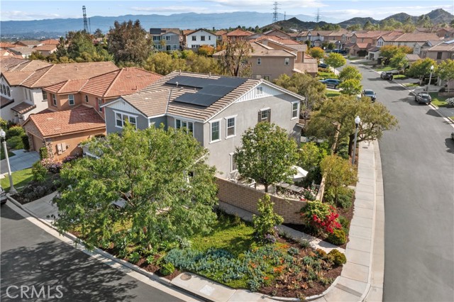 24229 La Montura Drive, Valencia CA: https://media.crmls.org/medias/f978005a-ac12-4e0a-ab86-afa213e1a6cf.jpg