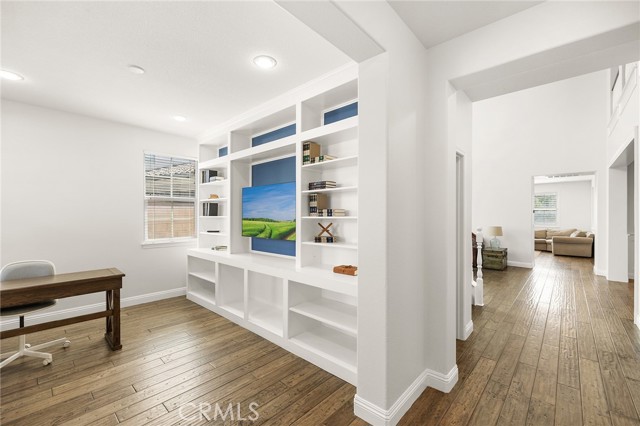 28481 Scenic Bay Cove, Menifee CA: https://media.crmls.org/medias/f9783550-8910-45ae-a187-fe56817acdda.jpg