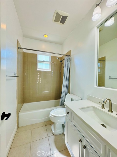 Detail Gallery Image 17 of 28 For 4662 Winthrop, Huntington Beach,  CA 92649 - 3 Beds | 2/1 Baths