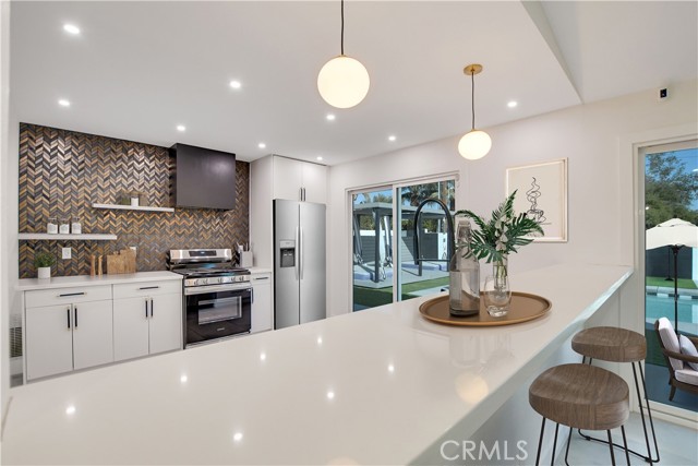 3375 E Avenida Fey Norte, Palm Springs CA: https://media.crmls.org/medias/f9798dbf-478f-45bc-acab-497bdd545a88.jpg