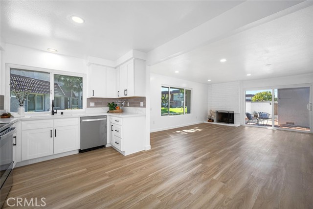 Image 16 of 74 For 11268 Morgen Way