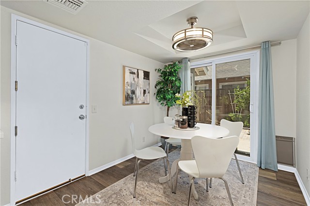 Detail Gallery Image 13 of 26 For 105 Grand Ave #D,  Monrovia,  CA 91016 - 3 Beds | 2/1 Baths
