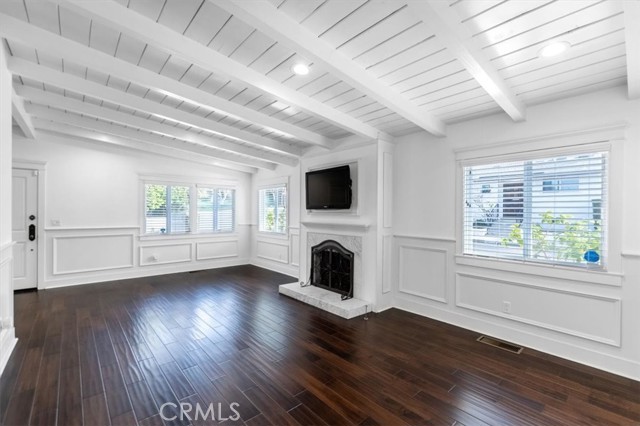 Detail Gallery Image 9 of 30 For 3619 N Poinsettia Ave, Manhattan Beach,  CA 90266 - 3 Beds | 2/1 Baths