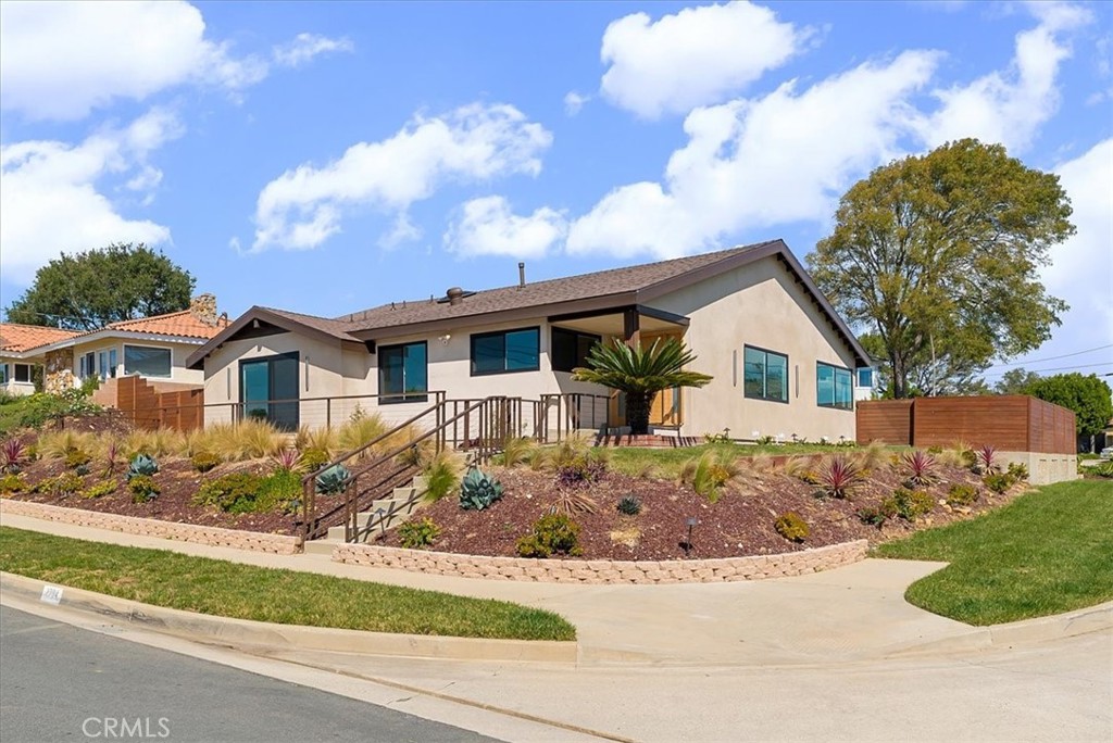 2704 Vista Mesa