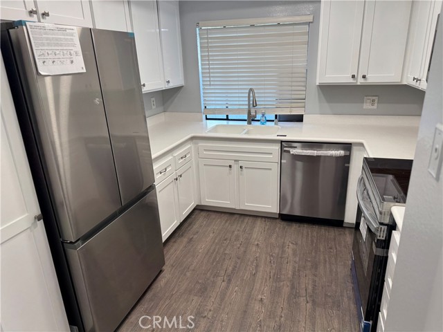 Detail Gallery Image 12 of 28 For 13602 La Jolla Cir #B,  La Mirada,  CA 90638 - 2 Beds | 2 Baths