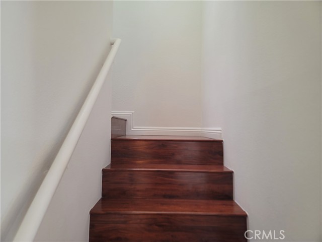 11076 Sharp Avenue, Mission Hills (San Fernando) CA: https://media.crmls.org/medias/f97ba901-d402-4a2b-8dcc-dbae26ecf961.jpg
