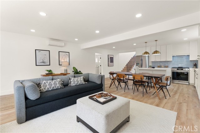 5732 Hillcrest Drive, Los Angeles CA: https://media.crmls.org/medias/f97bc37a-ee16-4762-86f6-6ba458108392.jpg