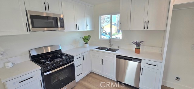 Detail Gallery Image 4 of 17 For 10612 Mclaren St, Norwalk,  CA 90650 - 3 Beds | 1 Baths