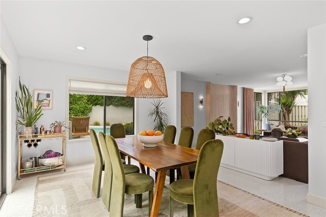 6360 E Vera Crest Drive, Long Beach CA: https://media.crmls.org/medias/f97c03ed-6a52-43ce-886c-dbc34e31f66f.jpg