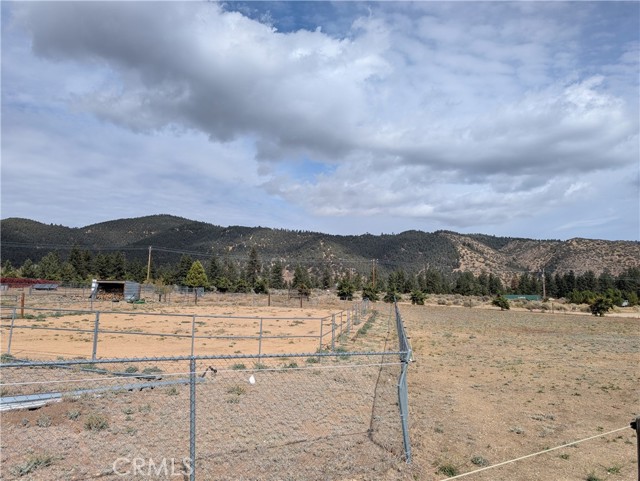 Detail Gallery Image 9 of 44 For 10960 Steinhoff Rd, Frazier Park,  CA 93225 - 4 Beds | 3 Baths