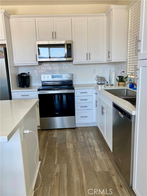 934 Helena Ridge, Lake Elsinore CA: https://media.crmls.org/medias/f97d9d85-b344-4d62-bfd9-130babe804d5.jpg