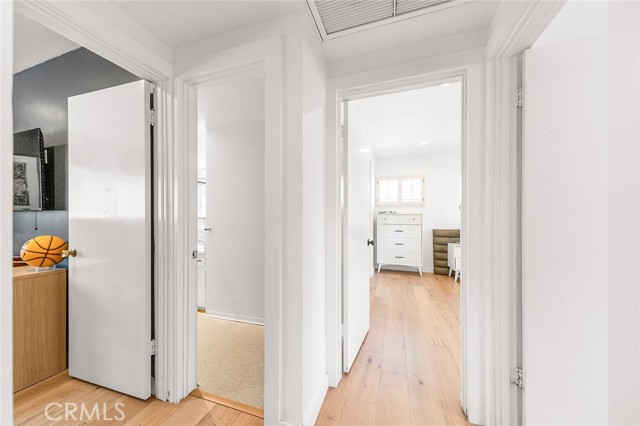 Detail Gallery Image 22 of 42 For 5681 E. Colorado St, Long Beach,  CA 90814 - 3 Beds | 2/1 Baths