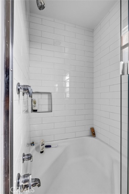 266 Grandview, Laguna Beach CA: https://media.crmls.org/medias/f97e61d6-fafd-4d0d-b02f-1a2cd001c1dc.jpg