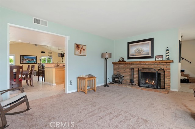 371 Dunsmuir Avenue photo 4