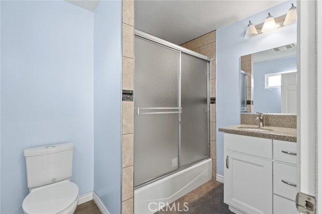 Detail Gallery Image 29 of 38 For 8558 11th, Downey,  CA 90241 - 4 Beds | 3/1 Baths