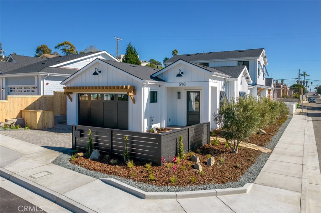 516 San Luis Ave, Pismo Beach, CA 93449