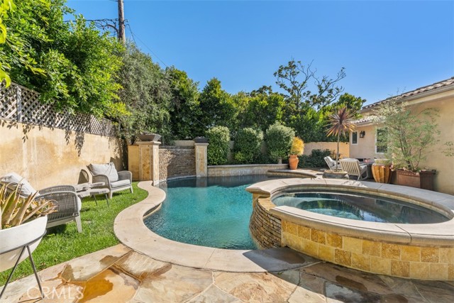 Detail Gallery Image 38 of 41 For 600 Cliff Dr, Newport Beach,  CA 92663 - 5 Beds | 4/1 Baths