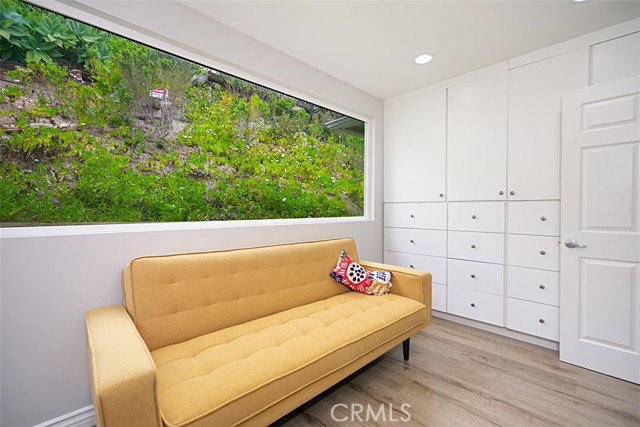 Detail Gallery Image 16 of 26 For 967 Oriole Dr, Laguna Beach,  CA 92651 - 2 Beds | 3 Baths