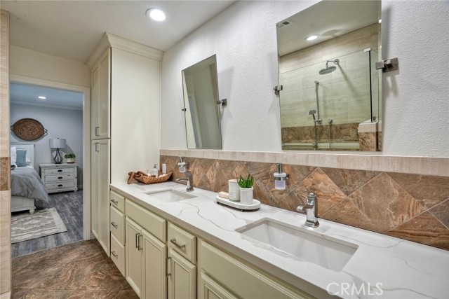 4273 Spoon Bill Way, Oceanside CA: https://media.crmls.org/medias/f9825b2b-c1bb-4353-8666-4b346d12dbeb.jpg