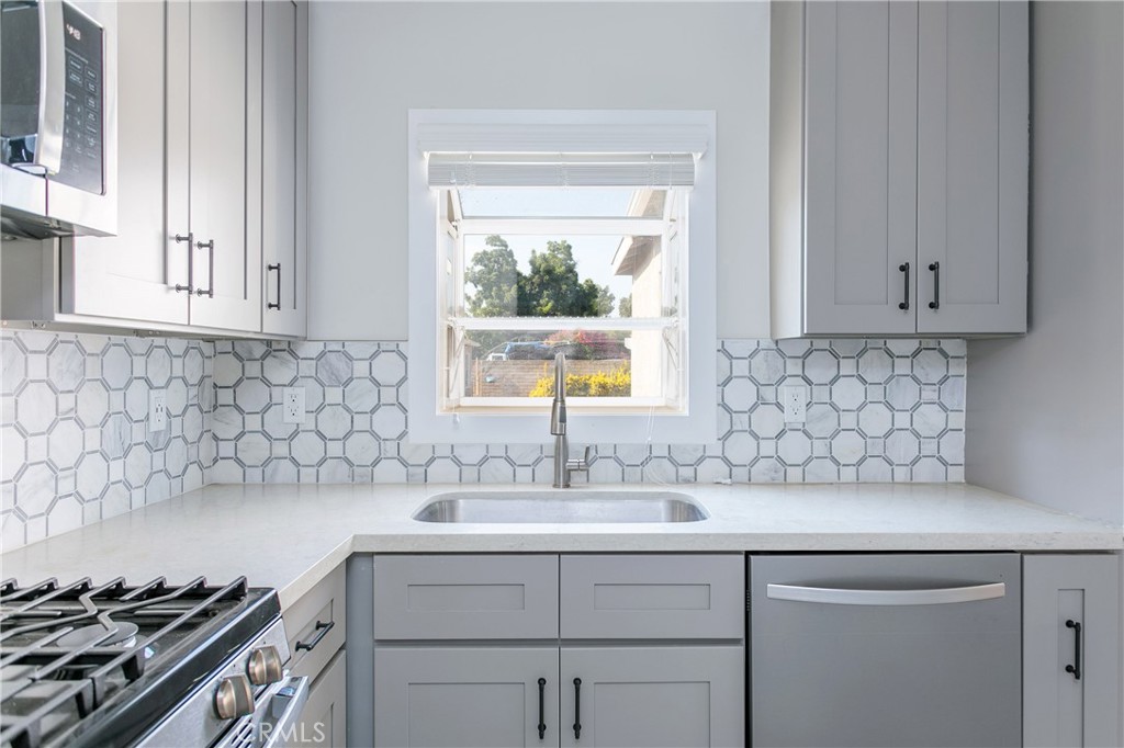 MLS #OC25147950 img 25