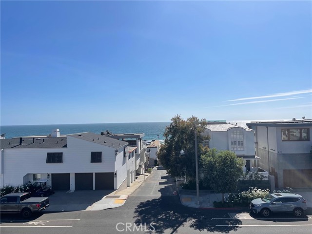 212 Manhattan Avenue, Manhattan Beach, California 90266, 2 Bedrooms Bedrooms, ,3 BathroomsBathrooms,Residential,Sold,Manhattan,SB22132535