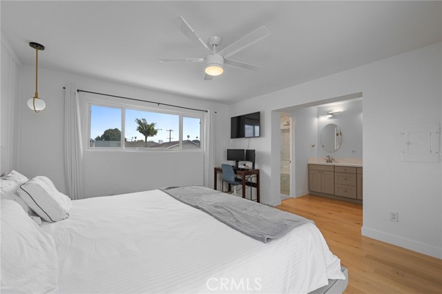 Detail Gallery Image 14 of 37 For 2410 Voorhees Ave #3,  Redondo Beach,  CA 90278 - 2 Beds | 2/1 Baths