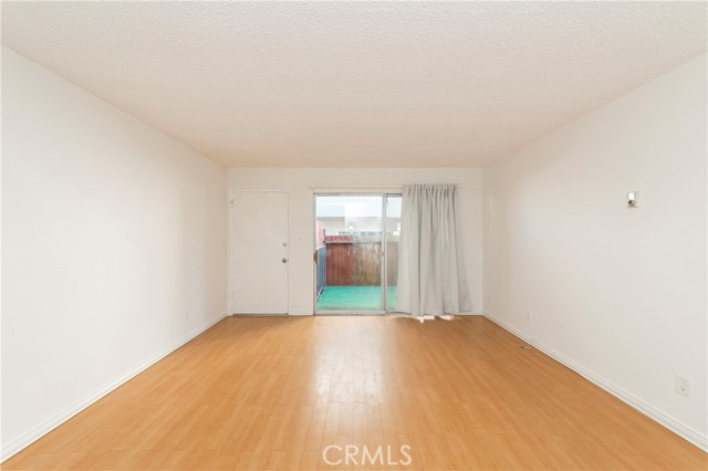 Detail Gallery Image 5 of 17 For 20444 Osage Ave #B,  Torrance,  CA 90503 - 2 Beds | 2 Baths