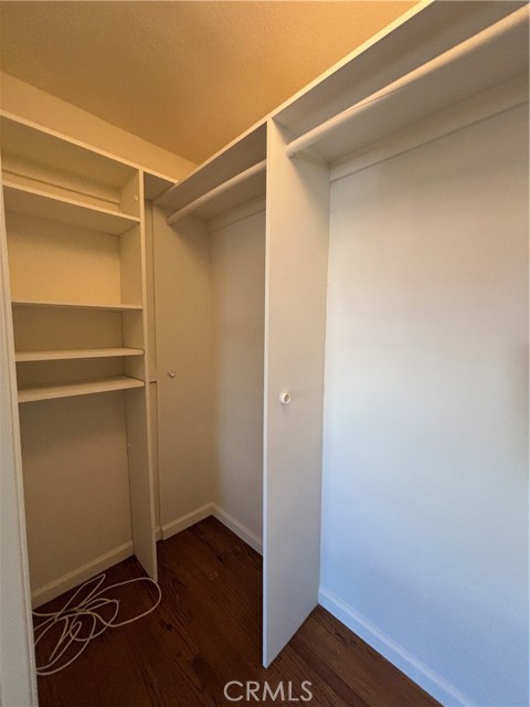 Detail Gallery Image 34 of 47 For 23070 Leonora, Woodland Hills,  CA 91367 - 3 Beds | 4 Baths