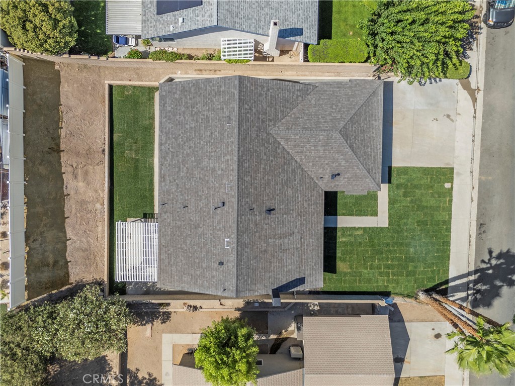https://media.crmls.org/medias/f984b9b9-c0a9-4307-b6ed-0a4e8f4c6ca4.jpg?preset=X-Large