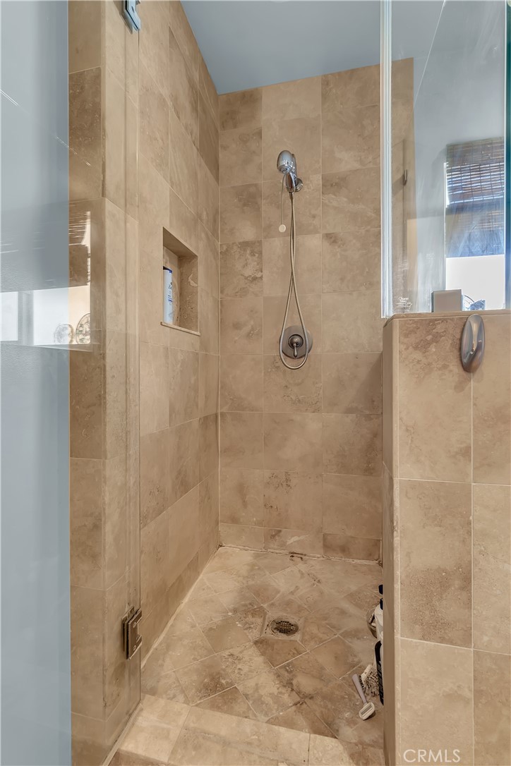 MLS #DW25254509 image #24