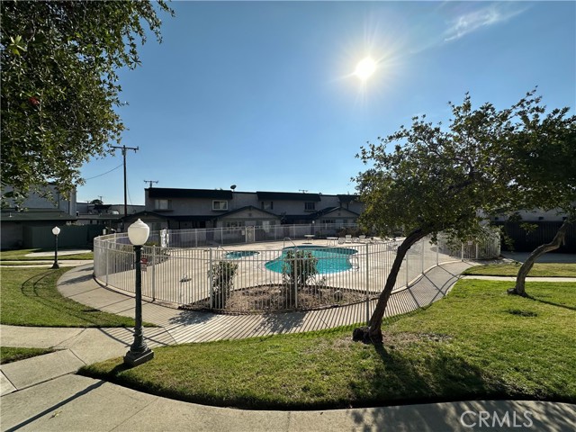 Detail Gallery Image 7 of 57 For 3600 Mountain Ave 12f,  San Bernardino,  CA 92404 - 2 Beds | 1/1 Baths