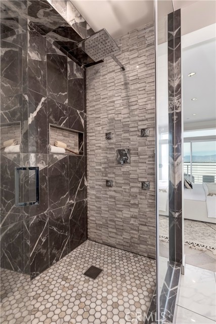 Detail Gallery Image 10 of 43 For 11698 Picturesque, Studio City,  CA 91604 - 3 Beds | 2/1 Baths