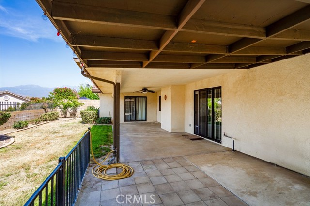 4050 Bordeaux Lane, Hemet CA: https://media.crmls.org/medias/f987b4e5-84f3-49c8-af8d-21de449db0f8.jpg