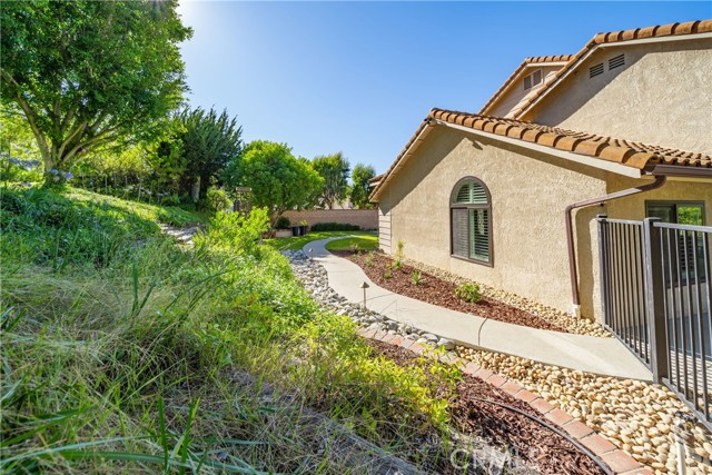 5347 E Big Sky Lane, Anaheim Hills CA: https://media.crmls.org/medias/f988daa6-466f-4093-8962-f63058139cbe.jpg