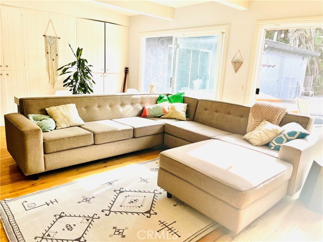 Detail Gallery Image 5 of 14 For 273 Cecil Pl, Costa Mesa,  CA 92627 - 4 Beds | 3 Baths