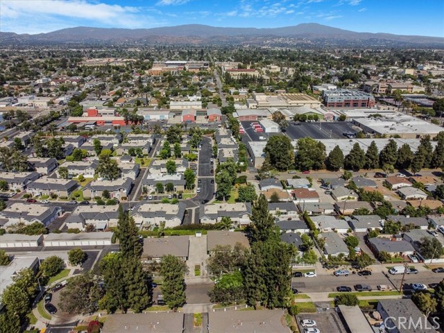 Detail Gallery Image 7 of 27 For 700 W Walnut Ave #17,  Orange,  CA 92868 - 2 Beds | 1 Baths