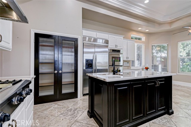 Wonderful storage in the pantry!